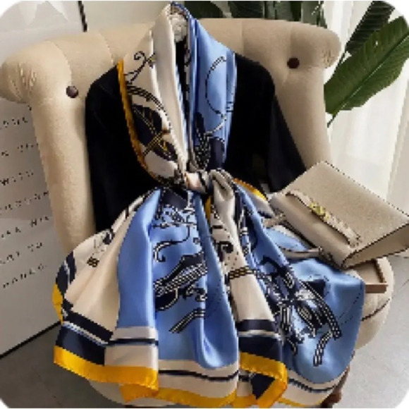 Vintage Accessories - Elegant Large Silky Scarf Pashmina Wrap